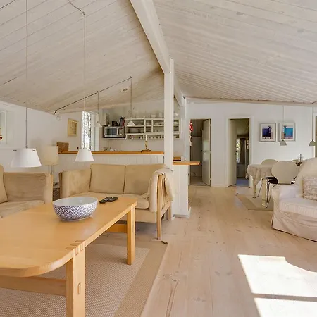 Feriehus Three-bedroom Holiday In *