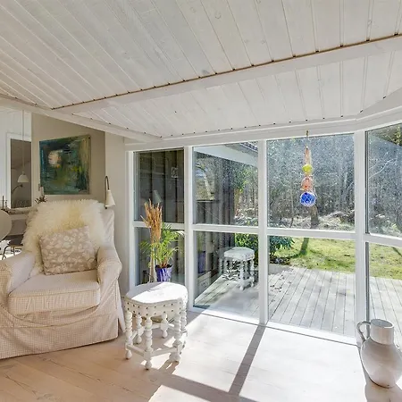 Three-bedroom Holiday In * Hals