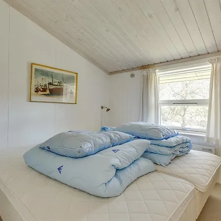 Feriehus Three-bedroom Holiday In *