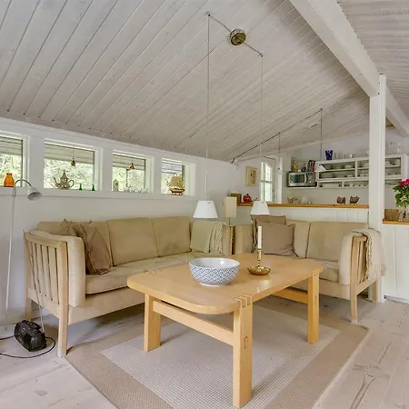 Feriehus Three-bedroom Holiday In *
